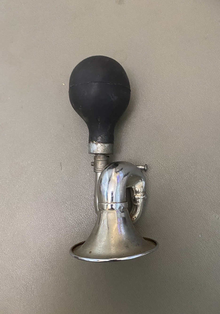 Retro Vintage Chrome Bicycle Bugle Snail Horn Squeeze Bulb Honking Horn Works 7”